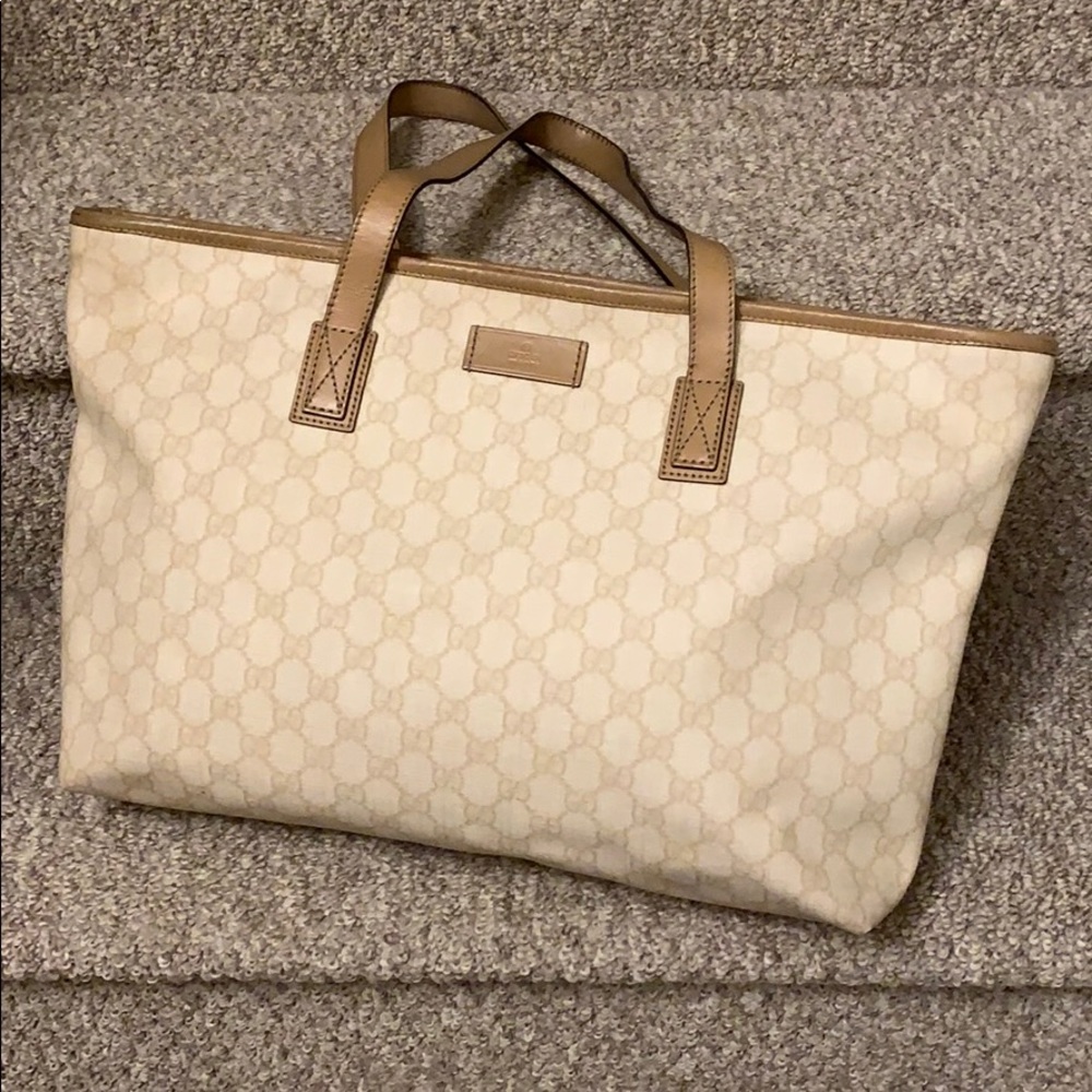 Authentic Gucci shoulder bag